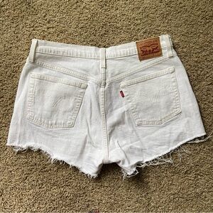 Levi’s 501 white jean shorts